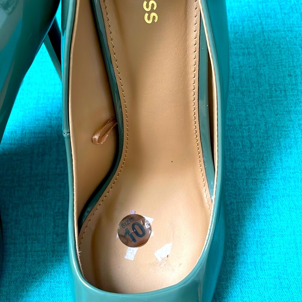 Express Women's pumps - Picture 5 of 11